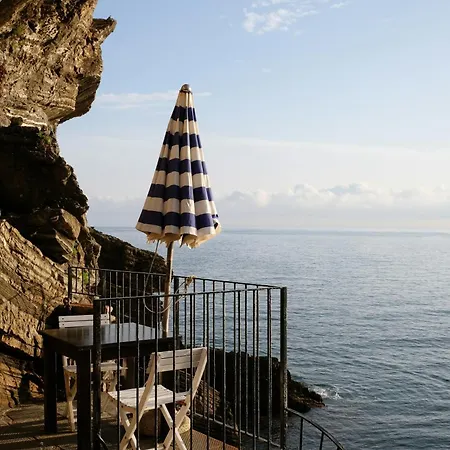 Onde & Orizzonti Vista Torre Vernazza