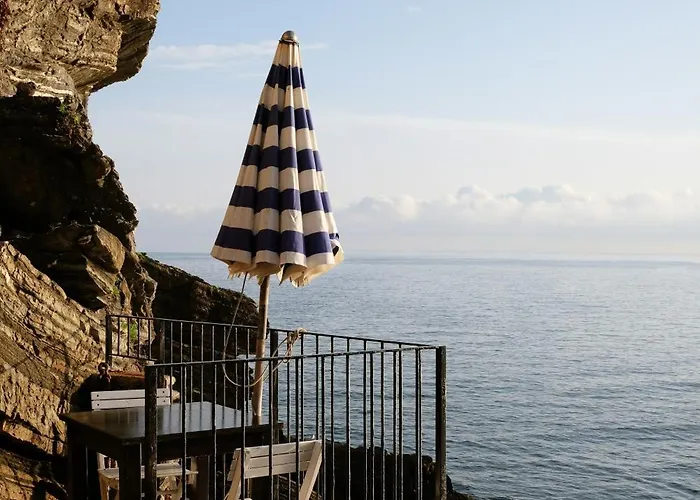 Onde & Orizzonti Vista Torre Vernazza